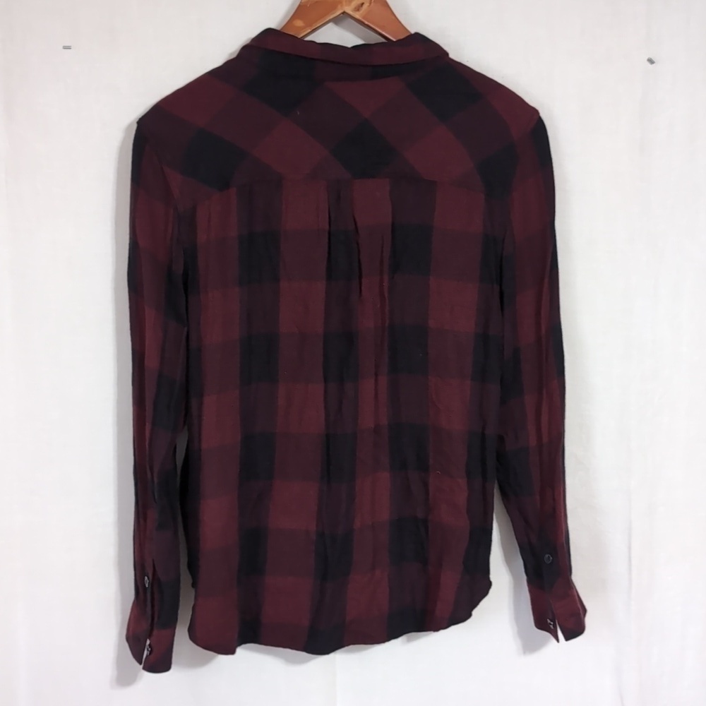 Levi's Boyfriend Fit Burgundy Black Plaid Collared Button Up Size Small - Picture 5 of 5
